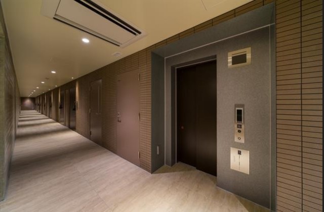 ＣＲＥＡＴＩＦ三軒茶屋
