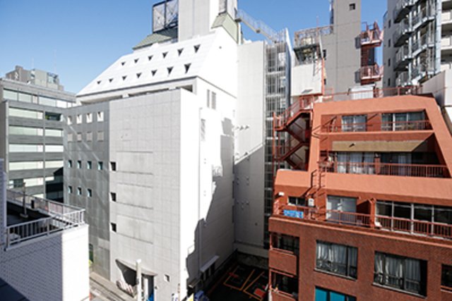 ＴＨＥ　ＡＸＩＳ　ＫＯＪＩＭＡＣＨＩ