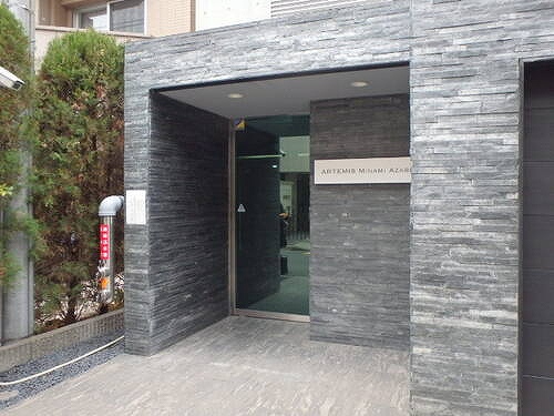 ＡＲＴＥＭＩＳ　ＭＩＮＡＭＩ　ＡＺＡＢＵ