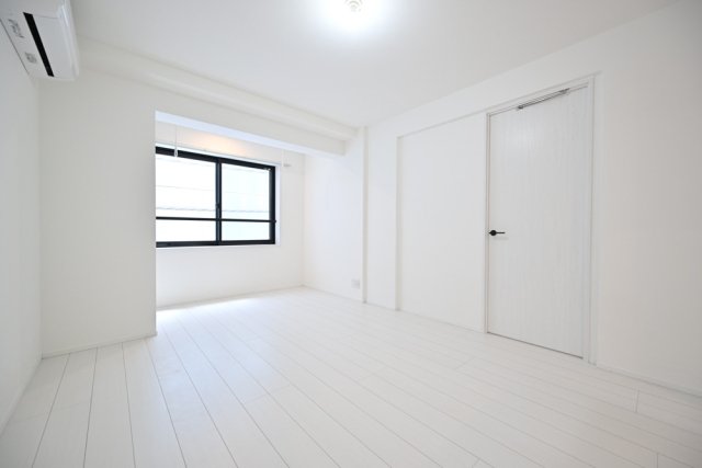 Ｔｈｅ　Ｒｅｓｉｄｅｎｃｅ　Ｎｉｈｏｎｂａｓｈｉ