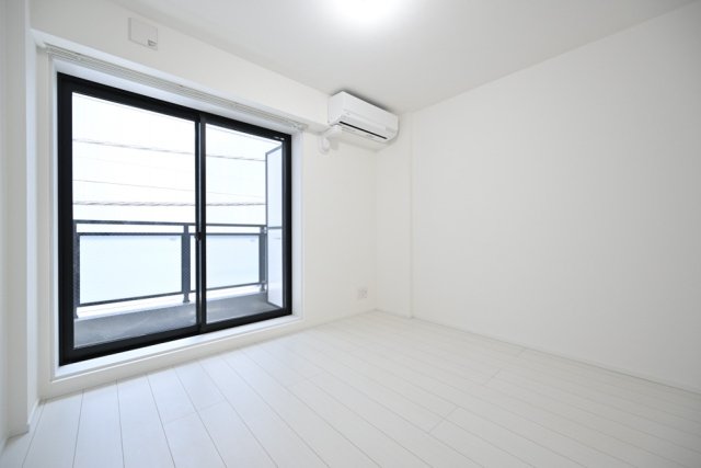 Ｔｈｅ　Ｒｅｓｉｄｅｎｃｅ　Ｎｉｈｏｎｂａｓｈｉ