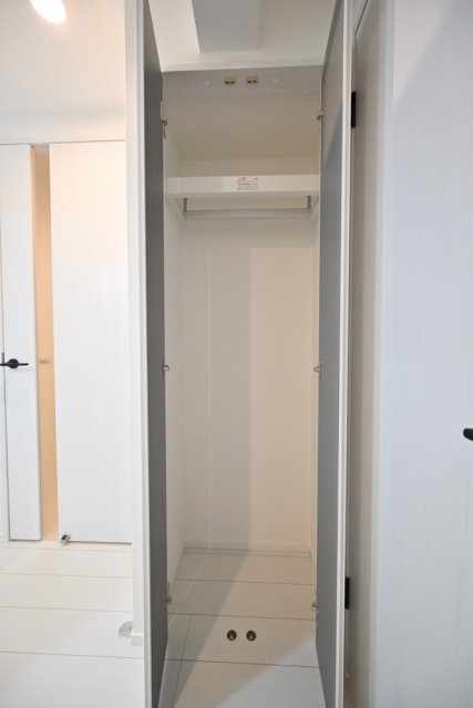 Ｔｈｅ　Ｒｅｓｉｄｅｎｃｅ　Ｎｉｈｏｎｂａｓｈｉ