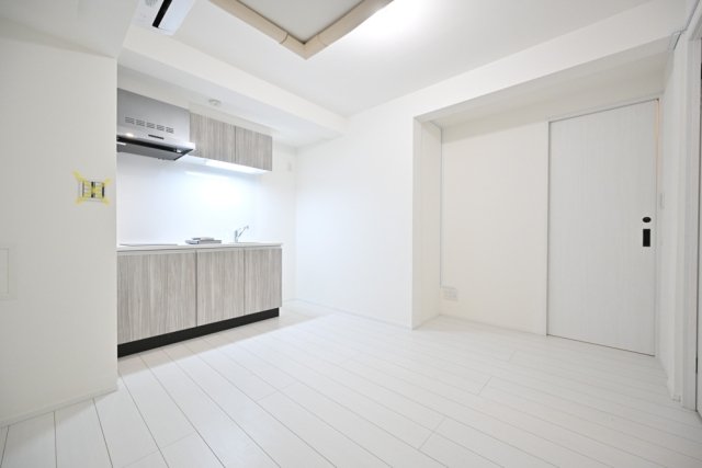Ｔｈｅ　Ｒｅｓｉｄｅｎｃｅ　Ｎｉｈｏｎｂａｓｈｉ