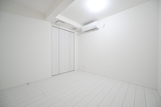 Ｔｈｅ　Ｒｅｓｉｄｅｎｃｅ　Ｎｉｈｏｎｂａｓｈｉ