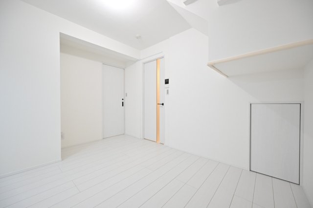 Ｔｈｅ　Ｒｅｓｉｄｅｎｃｅ　Ｎｉｈｏｎｂａｓｈｉ