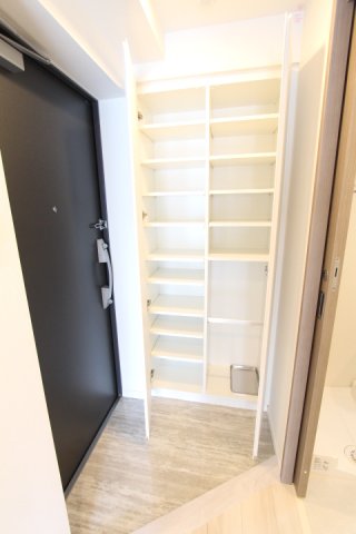 プラウドフラット三越前