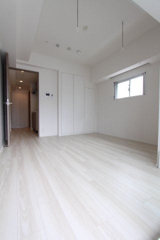 プラウドフラット三越前