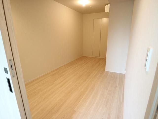 ＴＨＥ　ＣＯＵＲＴ　神宮外苑