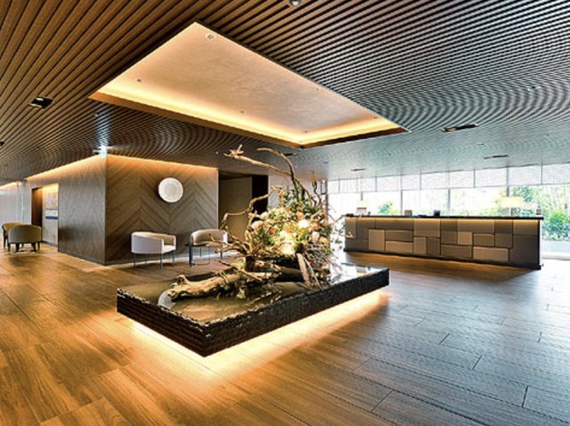 ＳＨＩＲＯＫＡＮＥ　Ｔｈｅ　ＳＫＹ　Ｅ棟