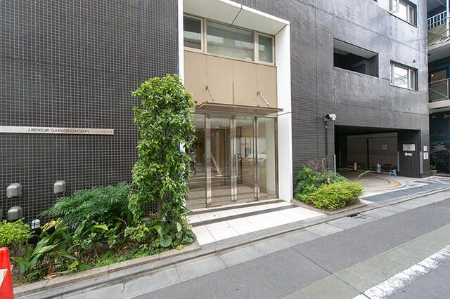 Ｊ．リヴェール学芸大学
