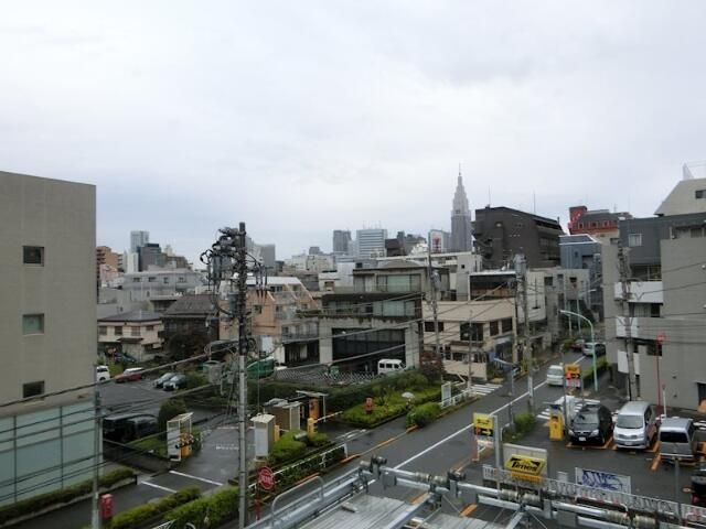 ＺＯＯＭ神宮前