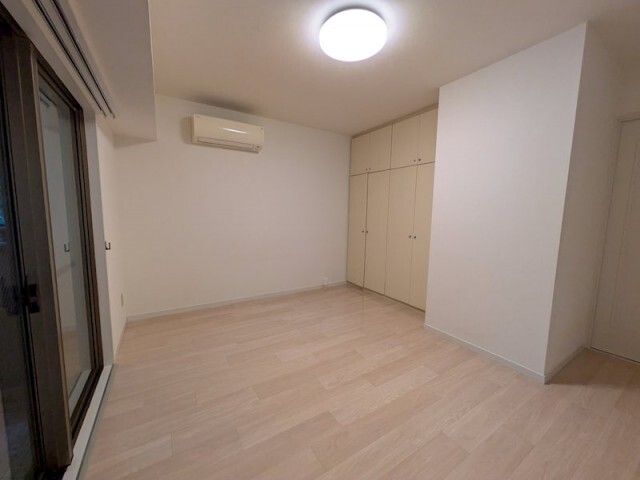 ラスターハウス