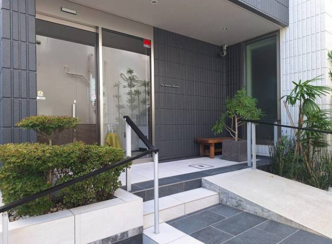 Ｒｏｓｙ　Ｒｅｓｉｄｅｎｃｅ　Ｓｈｉｒｏｋａｎｅ