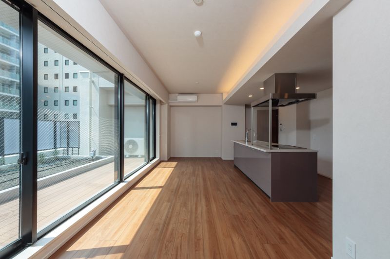 ＴＨＥ　ＡＫＡＳＡＫＡ　ＲＥＳＩＤＥＮＣＥ　Ｓ．Ｏ．Ａ．　－