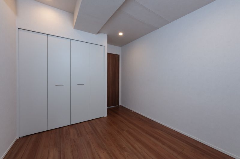 ＴＨＥ　ＡＫＡＳＡＫＡ　ＲＥＳＩＤＥＮＣＥ　Ｓ．Ｏ．Ａ．　－