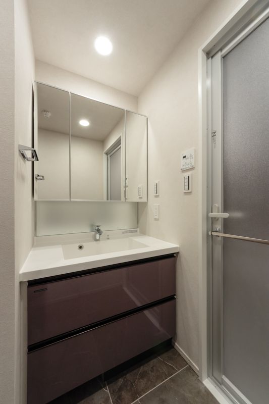 ＴＨＥ　ＡＫＡＳＡＫＡ　ＲＥＳＩＤＥＮＣＥ　Ｓ．Ｏ．Ａ．　－