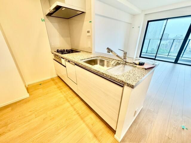 ＧＲＡＮＤ　ＣＩＴＹ　ＴＯＷＥＲ　ＴＳＵＫＩＳＨＩＭＡ