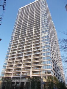 ＧＬＯＢＡＬ　ＦＲＯＮＴ　ＴＯＷＥＲ