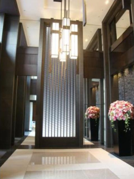 ＧＬＯＢＡＬ　ＦＲＯＮＴ　ＴＯＷＥＲ