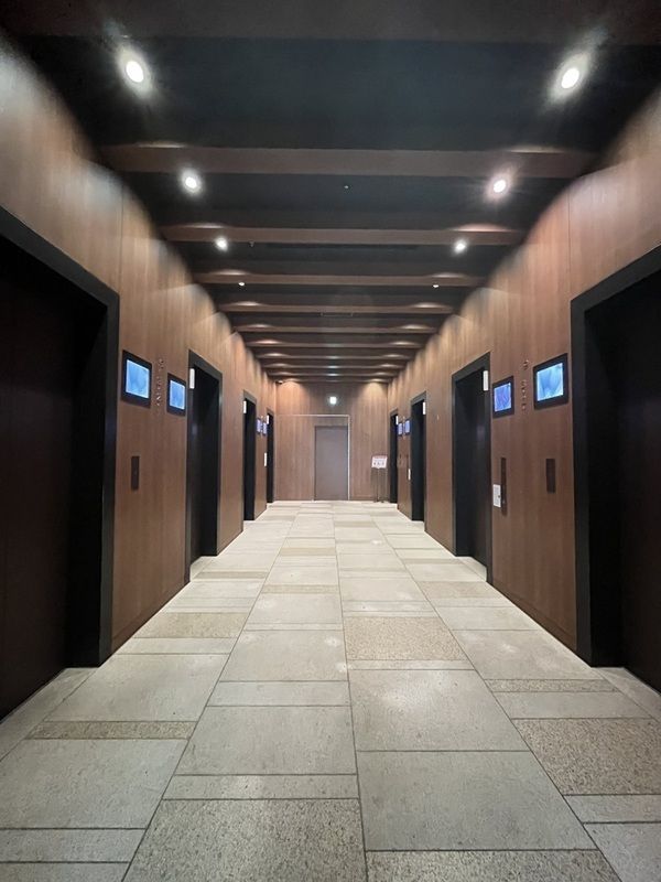ＧＬＯＢＡＬ　ＦＲＯＮＴ　ＴＯＷＥＲ
